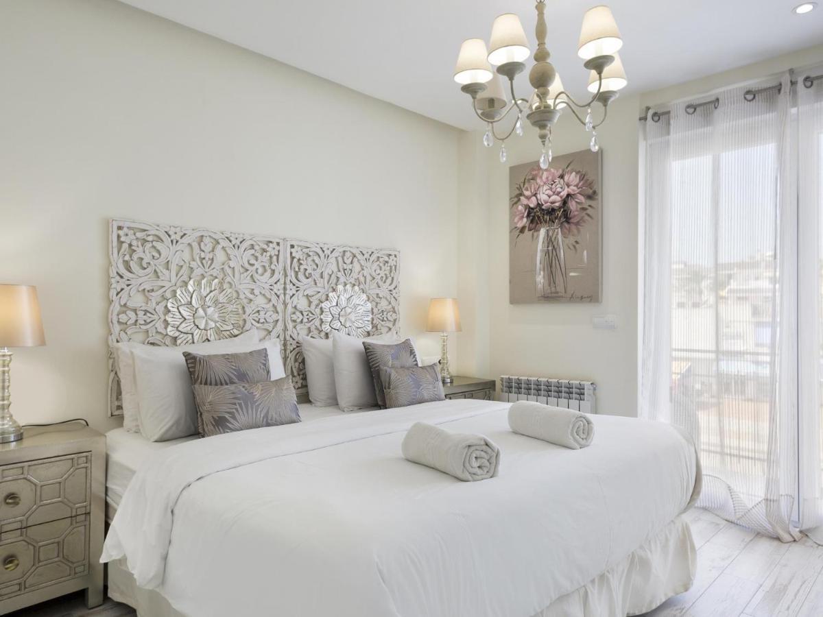 Sitges Spaces Mediterranean Apartments 5 Bedrooms, 4 Bathrooms, 75M2 Terrace, Centre Sitges- Sleeps 11 Luaran gambar