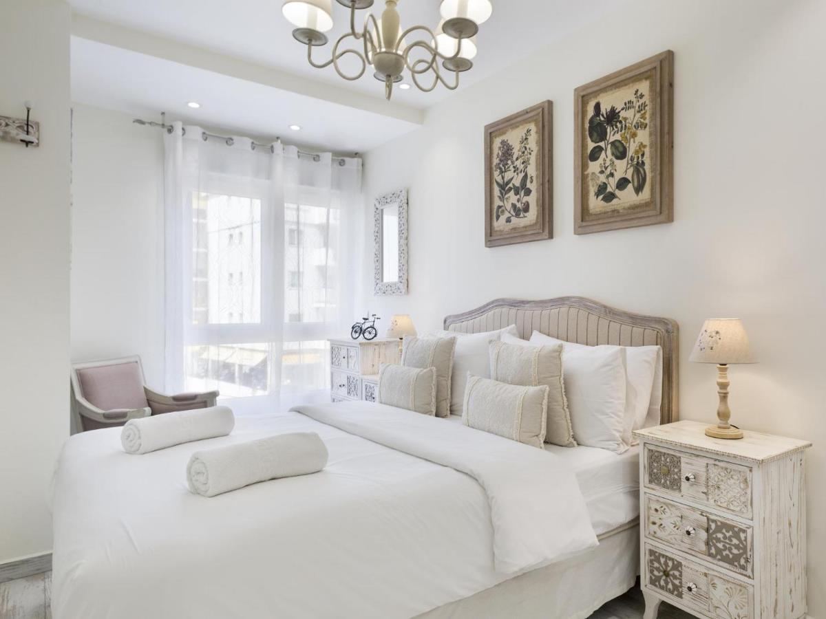 Sitges Spaces Mediterranean Apartments 5 Bedrooms, 4 Bathrooms, 75M2 Terrace, Centre Sitges- Sleeps 11 Luaran gambar